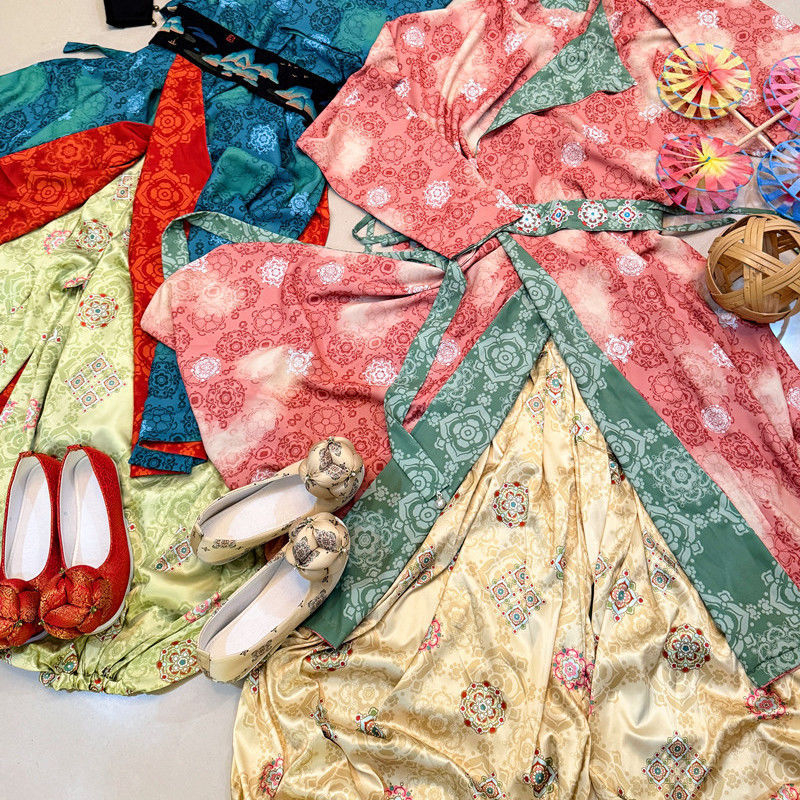 Ženski Hanfu u stilu Tang dinastije – set 2026, haljina s okruglim izrezom i hlače lampion, izvezeno, tradicionalni stil, proljeće-ljeto