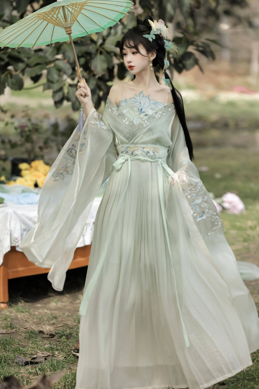 Luozhu Original Hanfu za žene, izvezen preklopni ovratnik, široki rukavi, suknja do struka, proljetno–ljetni komplet, nadahnut dinastijama Wei, Jin te sjeverno i južno dinastije