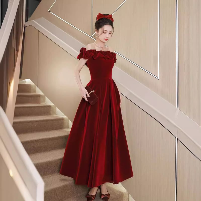 Bordo večernja haljina s jednim ramom za vjenčanja i zaruke, ženstvena, elegantna i vrhunske kvalitete