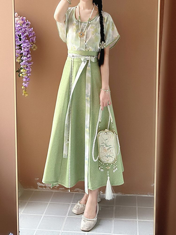 Ženski Hanfu, ljeto 2025, nadahnut dinastijom Song, Tang stil kratkih rukava, set s geometrijskim uzorkom i suknjom