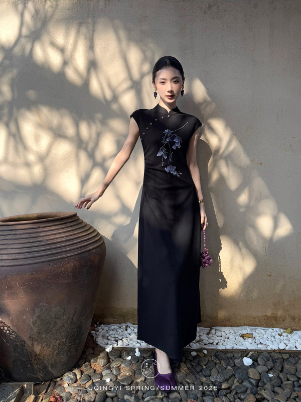 Lu Qingyi Original [Peilan] Cheongsam haljina za žene – proljeće/ljeto, otisak s vezom, trodijelni set