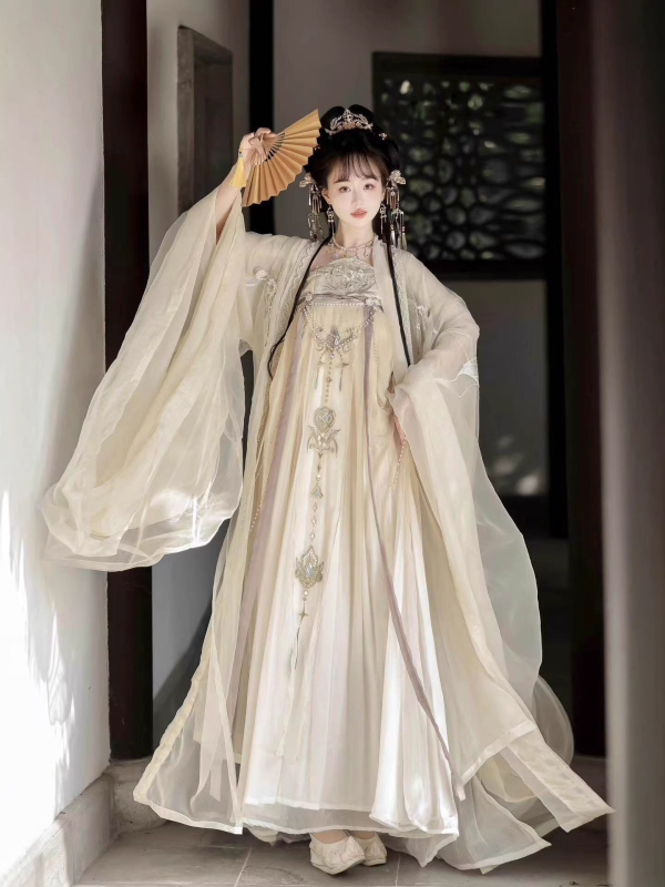 Luozhu 2026 Chengxiangting Hanfu za žene, Tang stil Hezi suknja s vezenim – set