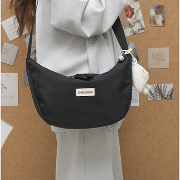 2025 nyári dumpling-stílusú crossbody táska, kicsi, sokoldalú, japán ihletésű minimalist dizájn mindennapi használatra