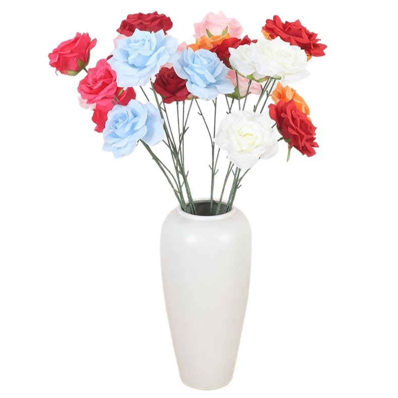 Триглавна роза с кристали, изкуствени рози за сватба — украса за пътека