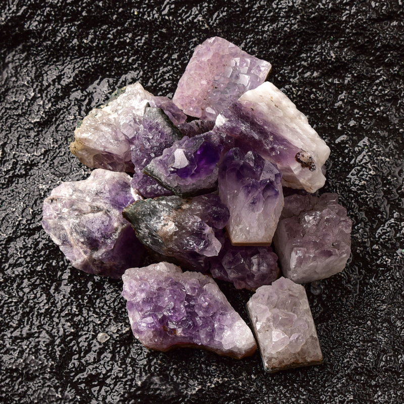 Ametistni klaster – mineralni uzorak, sirov kamen za difuzor aromaterapije, dekorativni kristalni ukras