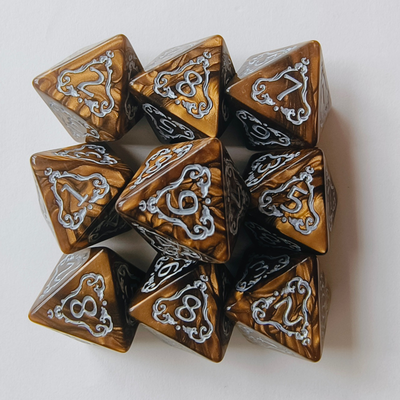 Акрилни осмоъгълни зарове с драконов мотив (D8), десет броя за Dungeons & Dragons