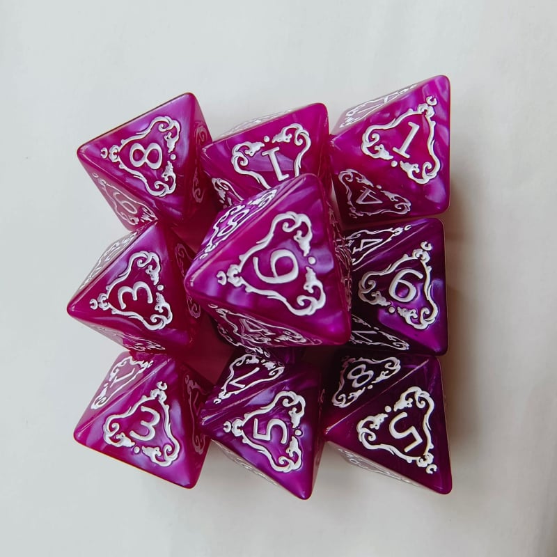 Акрилни осмоъгълни зарове с драконов мотив (D8), десет броя за Dungeons & Dragons