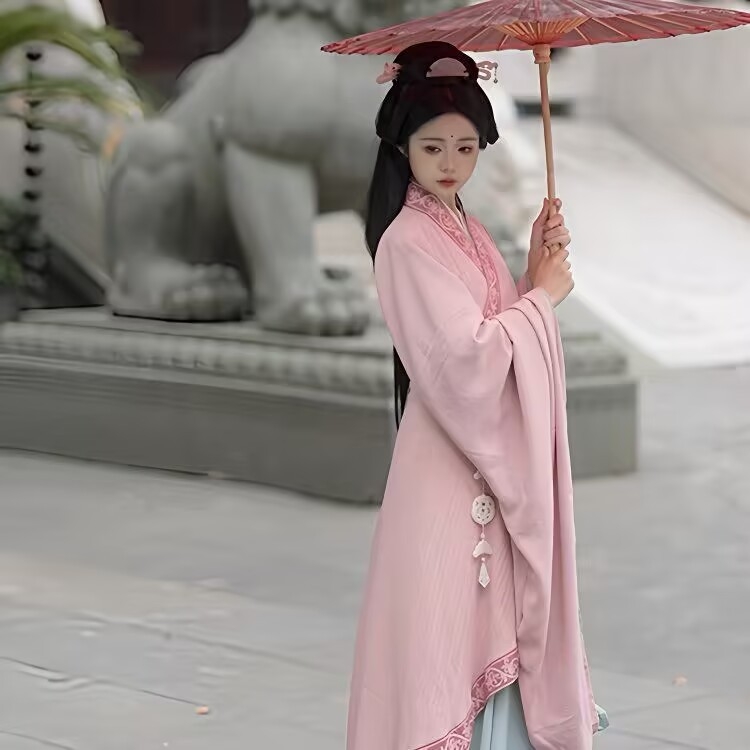 Ženski Hanfu set inspiriran dinastijama Wei, Jin i južnih i sjevernih dinastija; eterični drevni stil, gornji dio s ravnim rubom i širokim rukavima, set s suknjom