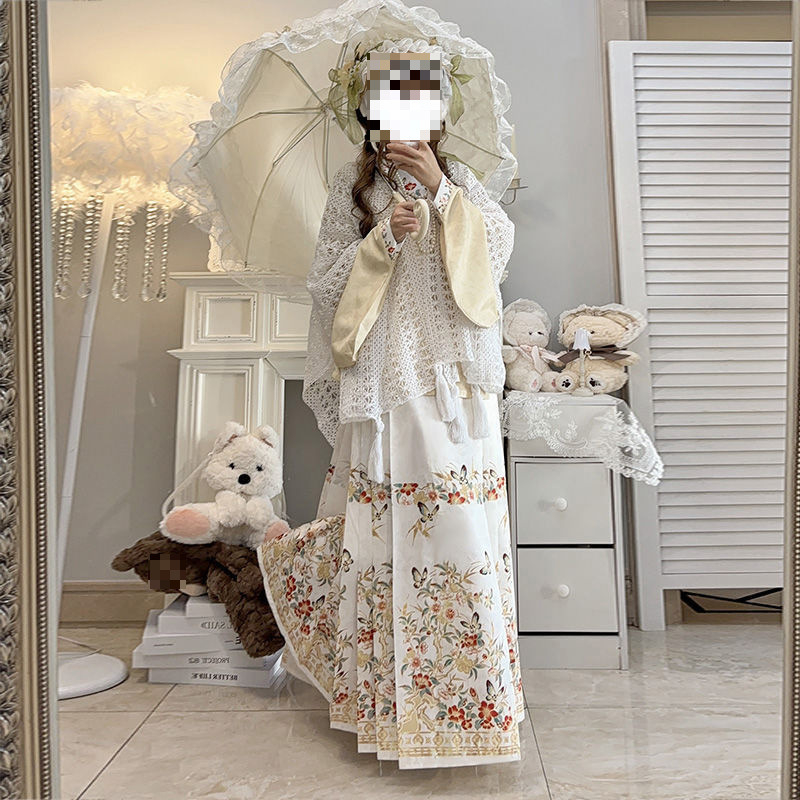 Ženski Hanfu set u Ming stilu: kratka bluza s preklopnim ovratnikom, rukavi u stilu pipa i suknja Mamian, Lolita inspiriran outfit