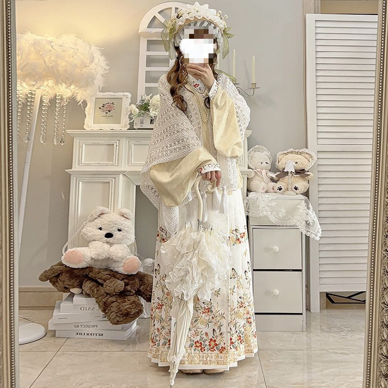 Ženski Hanfu set u Ming stilu: kratka bluza s preklopnim ovratnikom, rukavi u stilu pipa i suknja Mamian, Lolita inspiriran outfit