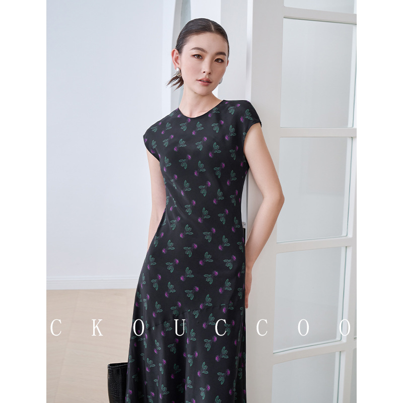 Rongtai Curve Beauty: Nova kineskog stila poboljšana haljina od svile, jednoslojna, mali floralni uzorak i silueta ribljeg repa
