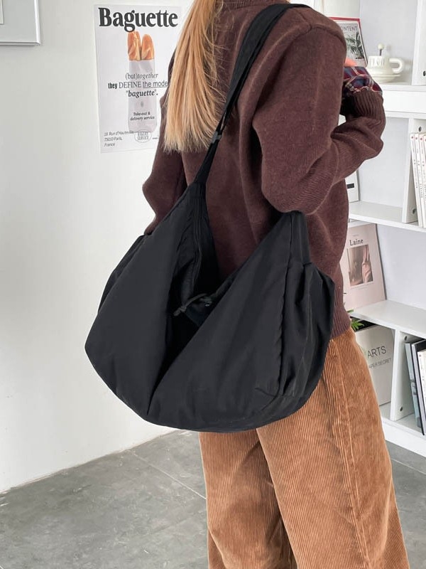 Ženska minimalistička crossbody torba, jednobojna boja, hongkonški stil, lagana s punjenjem, crvena dumpling torba