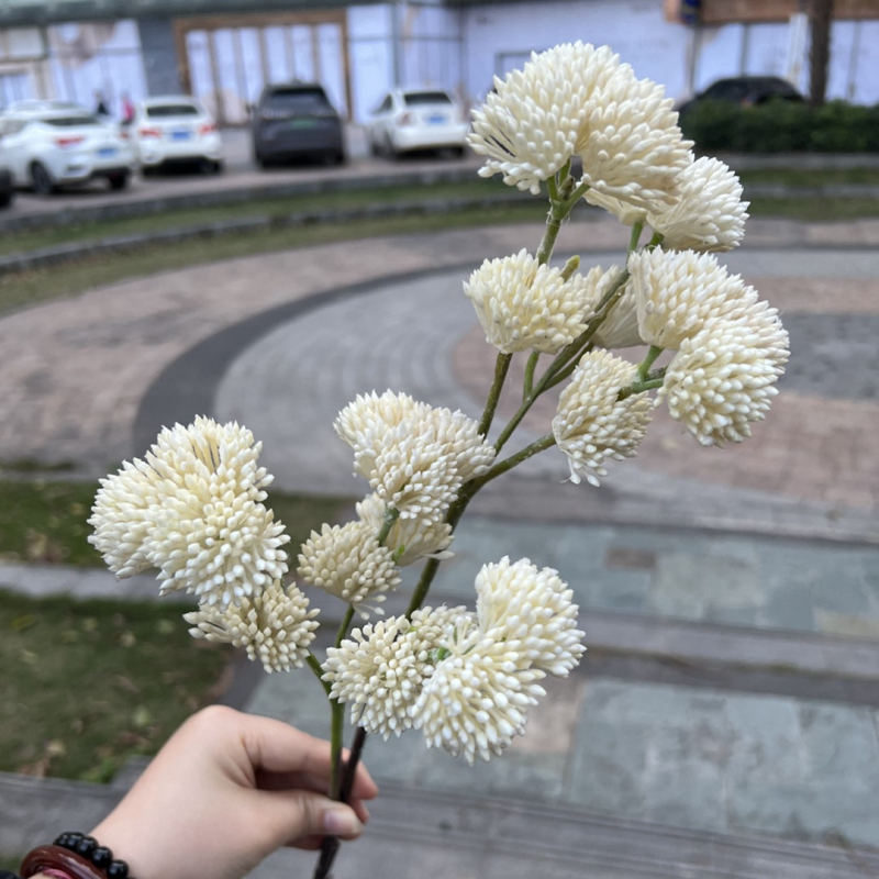 Нов модел зелени изкуствени плодчета – букет за сватба и домашна декорация с акценти от жълти и бели плодове