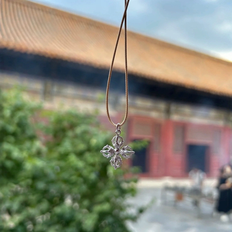 Vajra geometrijska ogrlica u hramskom stilu za muškarce i žene
