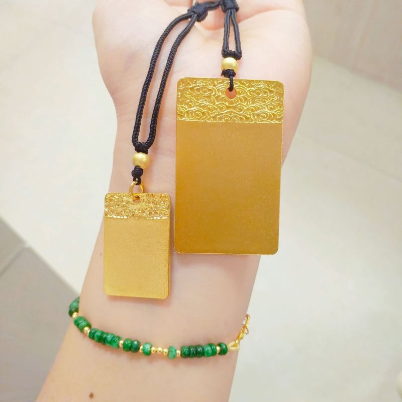 Bakreno ogrlica s pozlaćenim premazom, pravokutnim talismanom i motivom sretnog oblaka, unisex