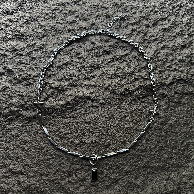 Ogrlica od nehrđajućeg čelika s munjom, unisex, minimalistički trodimenzionalni geometrijski dizajn