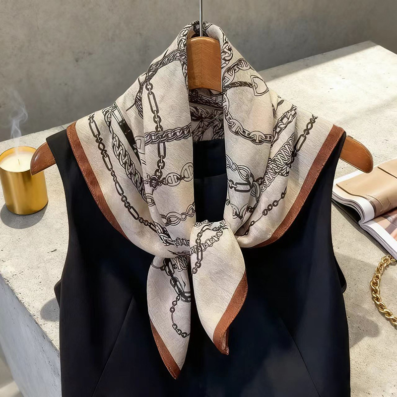 Šal u korejskom stilu za jesen-zimu, kvadratni 70x70 cm s retro lancem i baršunastim osjećajem, elegantan i svestran ženski šal