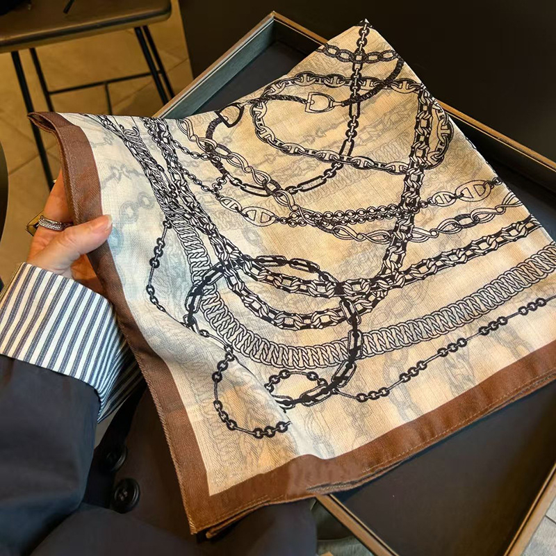 Šal u korejskom stilu za jesen-zimu, kvadratni 70x70 cm s retro lancem i baršunastim osjećajem, elegantan i svestran ženski šal
