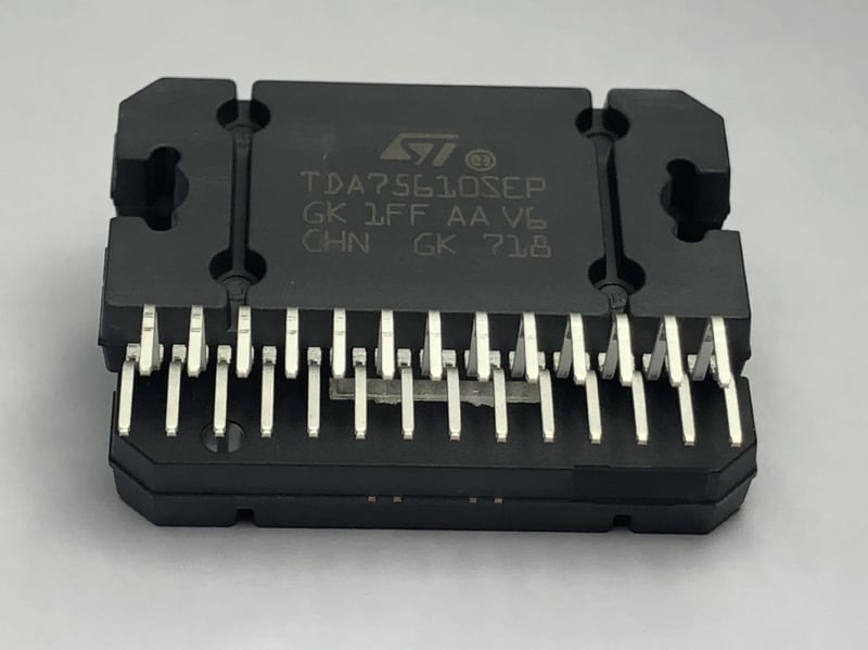 TDA75610SEP-HLX ZIP-27 ST automobilski audio pojačalo integrirani sklop