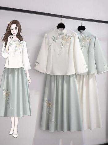 Hanfu-stílusú női ruha hímzett rövid ujjakkal és aszimmetrikus galléval, retro ihletésű, elegáns megjelenés