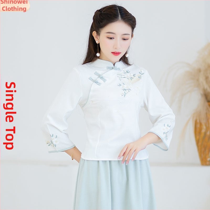 Ženské šaty v štýle Hanfu s vyšívanými polovičnými rukávmi a asymetrickým golierom, retro inšpirácia, elegantný vzhľad