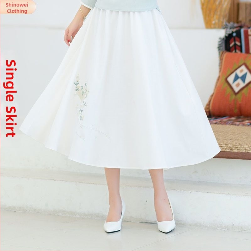 Ženské šaty v štýle Hanfu s vyšívanými polovičnými rukávmi a asymetrickým golierom, retro inšpirácia, elegantný vzhľad