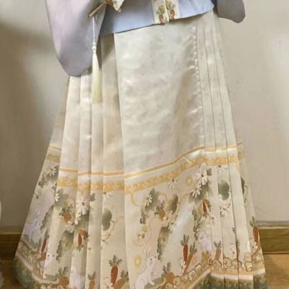 Sui An Tang izvorni Hanfu, sinozapadni spoj, Lolita-Ming stil s stojećim ovratnikom, prednje otvaranje, rukavi tipa Pipa, suknja Mamian, proljetno-jesenski dizajn