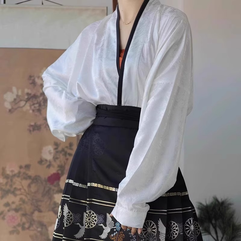 Hanfu komplet s cvjetnim uzorkom suknje, stil Butterfly-Love Flower, za svakodnevno nošenje.