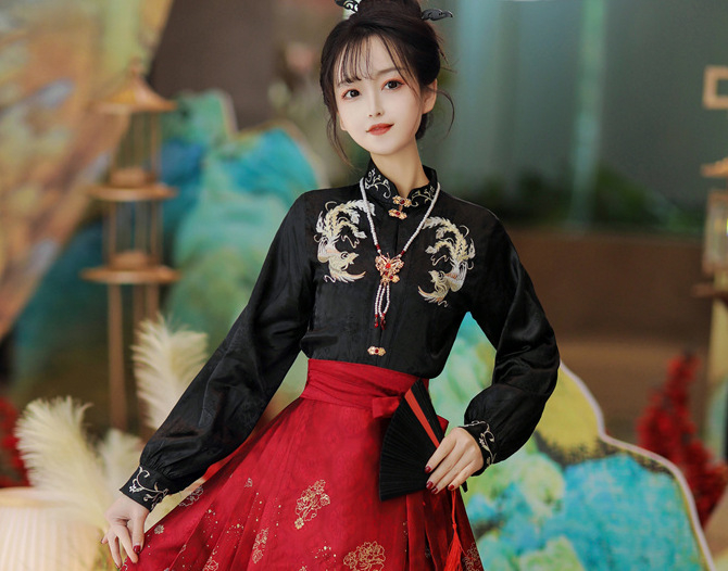 Nova originalna Hanfu ženska kolekcija – proljeće-ljeto, tkanina s zlatnim vlaknima, suknja s florentalnim panelima i motivom konjske fasade, komplet s elementima nacionalnog stila za svakodnevnu upotrebu, haljina za nazdravljanje na vjenčanju