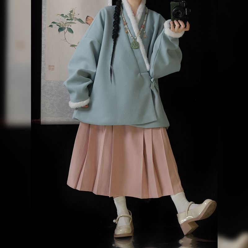 Hanfu Ming za žene s preklopnim ovratnikom, flis podstava, rukavi s lukom i dotjerana Mamian suknja, svakodnevni zimski komplet