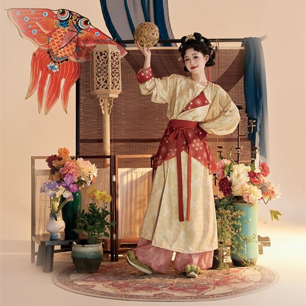 Hanfu set iz dinastije Tang: haljina s okruglim izrezom i lampionske hlače, kombinacija boja, verzija za par