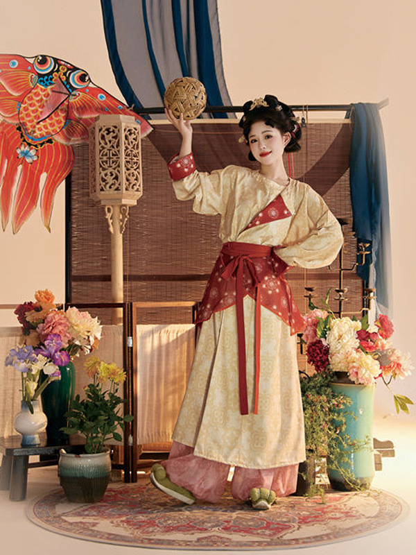 Hanfu set iz dinastije Tang: haljina s okruglim izrezom i lampionske hlače, kombinacija boja, verzija za par