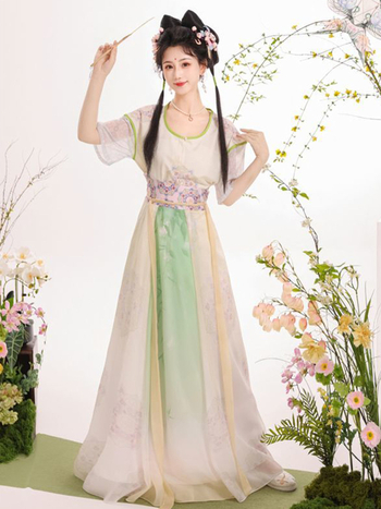 Hanfu 2026: novi model kineskog stila ljetna odjeća sa širokim ovratnikom, Tang stil jakna s kratkim rukavima i poderana suknja za svakodnevnu upotrebu i fotografiranje.