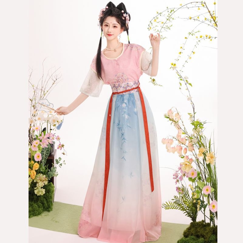 Hanfu 2026: novi model kineskog stila ljetna odjeća sa širokim ovratnikom, Tang stil jakna s kratkim rukavima i poderana suknja za svakodnevnu upotrebu i fotografiranje.