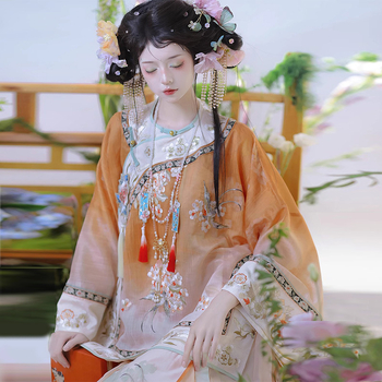Ženski hanfu set s teškom izvezom i gradijentnim otiskom, poboljšani kineski stil, drevni dizajn, top s dijagonalnim ovratnikom i plisirana suknja