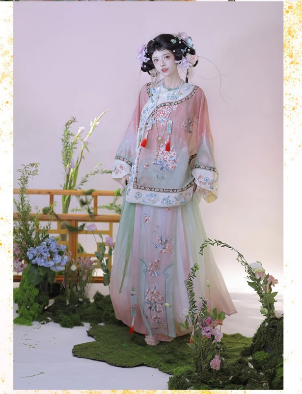 Ženski hanfu set s teškom izvezom i gradijentnim otiskom, poboljšani kineski stil, drevni dizajn, top s dijagonalnim ovratnikom i plisirana suknja