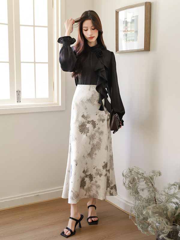 Ženska satenska suknja s printom smudge, midi duljine, fishtail kroj, elegantni uredski stil