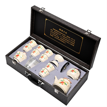 Japonský Gong Fu čajový set z porcelánu — čajník s vyklápacou rúčkou, čajové šálky a misa s viečkom v darčekovej krabici