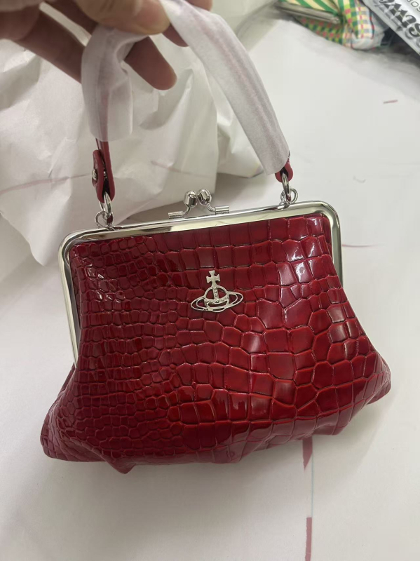 Torba Dumpling Empress Dowager Saturn, proljeće-ljeto 2026, moderna visoko-kvalitetna retro torba s kopčom i lancem, mala crossbody
