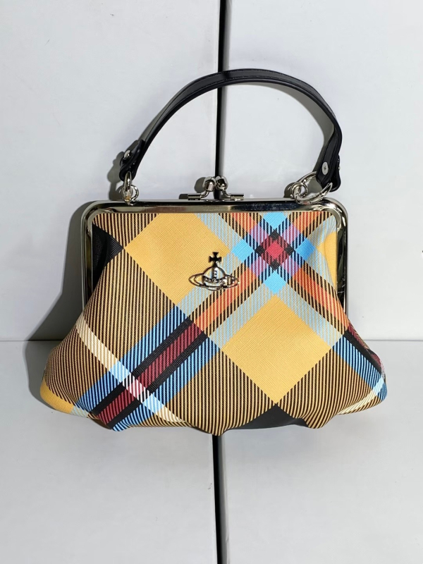 Torba Dumpling Empress Dowager Saturn, proljeće-ljeto 2026, moderna visoko-kvalitetna retro torba s kopčom i lancem, mala crossbody