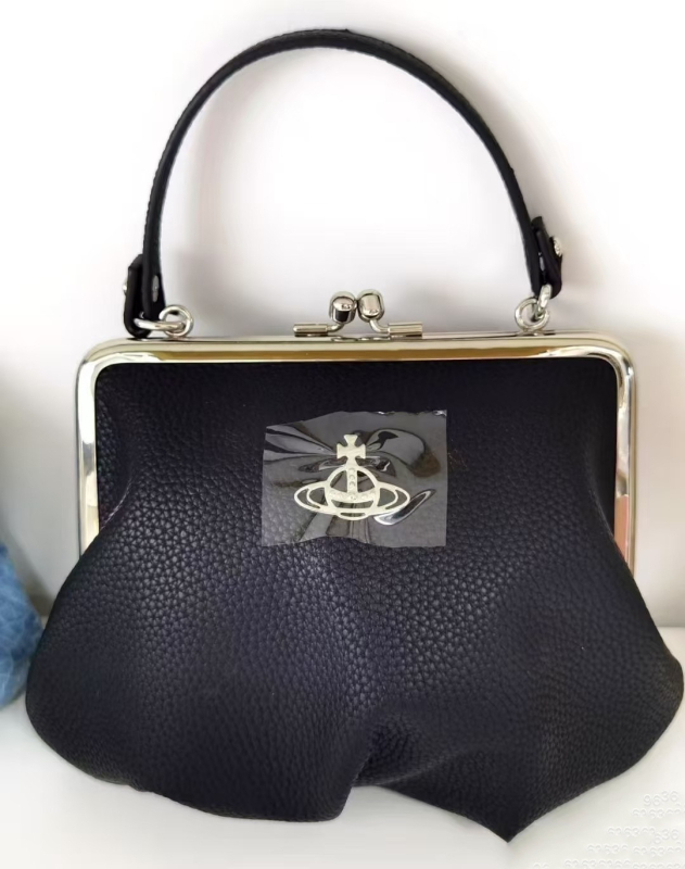 Torba Dumpling Empress Dowager Saturn, proljeće-ljeto 2026, moderna visoko-kvalitetna retro torba s kopčom i lancem, mala crossbody