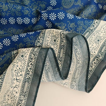 Veliki kvadratni šal 110 x 110 cm s kariranim uzorkom, svestran i elegantan stil, poliester – imitacija svile i pamuka, lagani ženski šal za putovanja