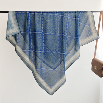 Veliki kvadratni šal 110 x 110 cm s kariranim uzorkom, svestran i elegantan stil, poliester – imitacija svile i pamuka, lagani ženski šal za putovanja