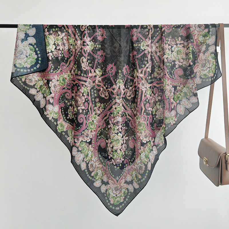 Ženski kvadratni šal 110x110 cm s floristickim uzorkom – poliester, za sve sezone