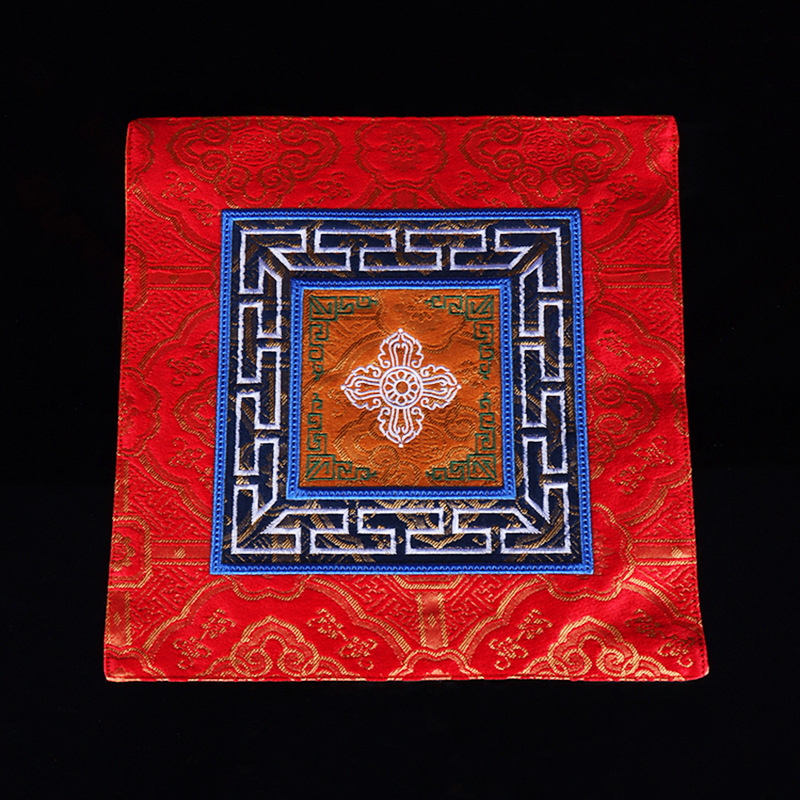Tibetanskog stila premijena podloga za ritualne instrumente sa križnim Vajra pestlom, podlogom za čašu vode, podlogom za miša, Vajra zvon podlogom; debeli platna, tri boje