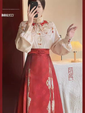 Ženski Hanfu u novom kineskom stilu za proslavu nazdravljanja i zaruke, izšiveni top s oblacnim ramenima, crvena tradicionalna suknja s detaljima izšivanja