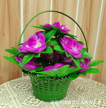 Set cu buchet de trandafiri artificiali din satin și coș pentru aranjamente memoriale ale strămoșilor