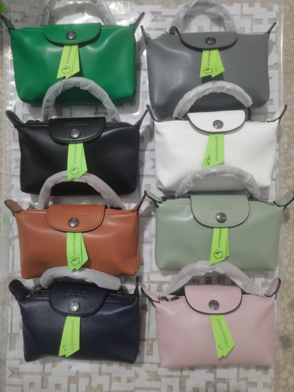 Mini PU dumpling torbica s jednom ručkom; može se nositi preko ramena ili kao crossbody; kompaktna ženska torbica za telefon i kozmetiku.