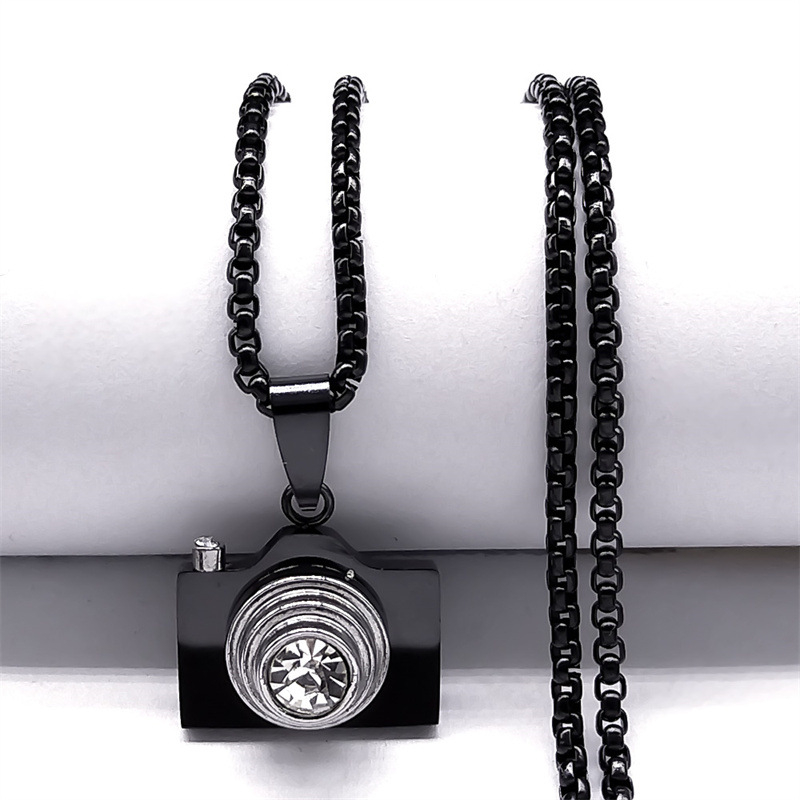 Unisex ogrlica od nehrđajućeg čelika s privjeskom u obliku fotoaparata i kristalima, pozlaćena završna obrada