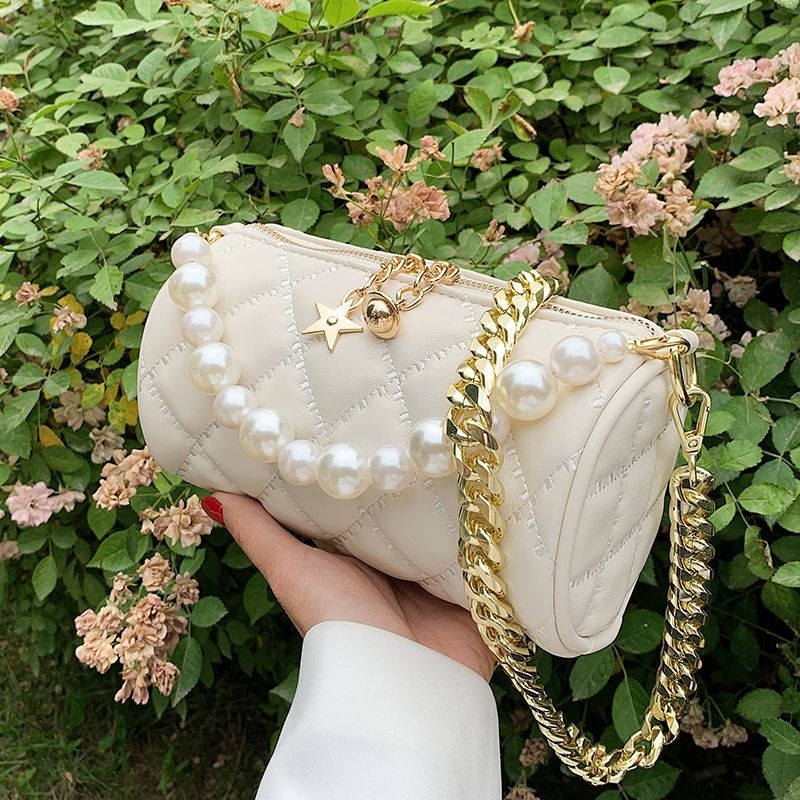 Ženska mini crossbody torbica s bisernim lancem, ljeto, cilindrični oblik, luksuzan izgled